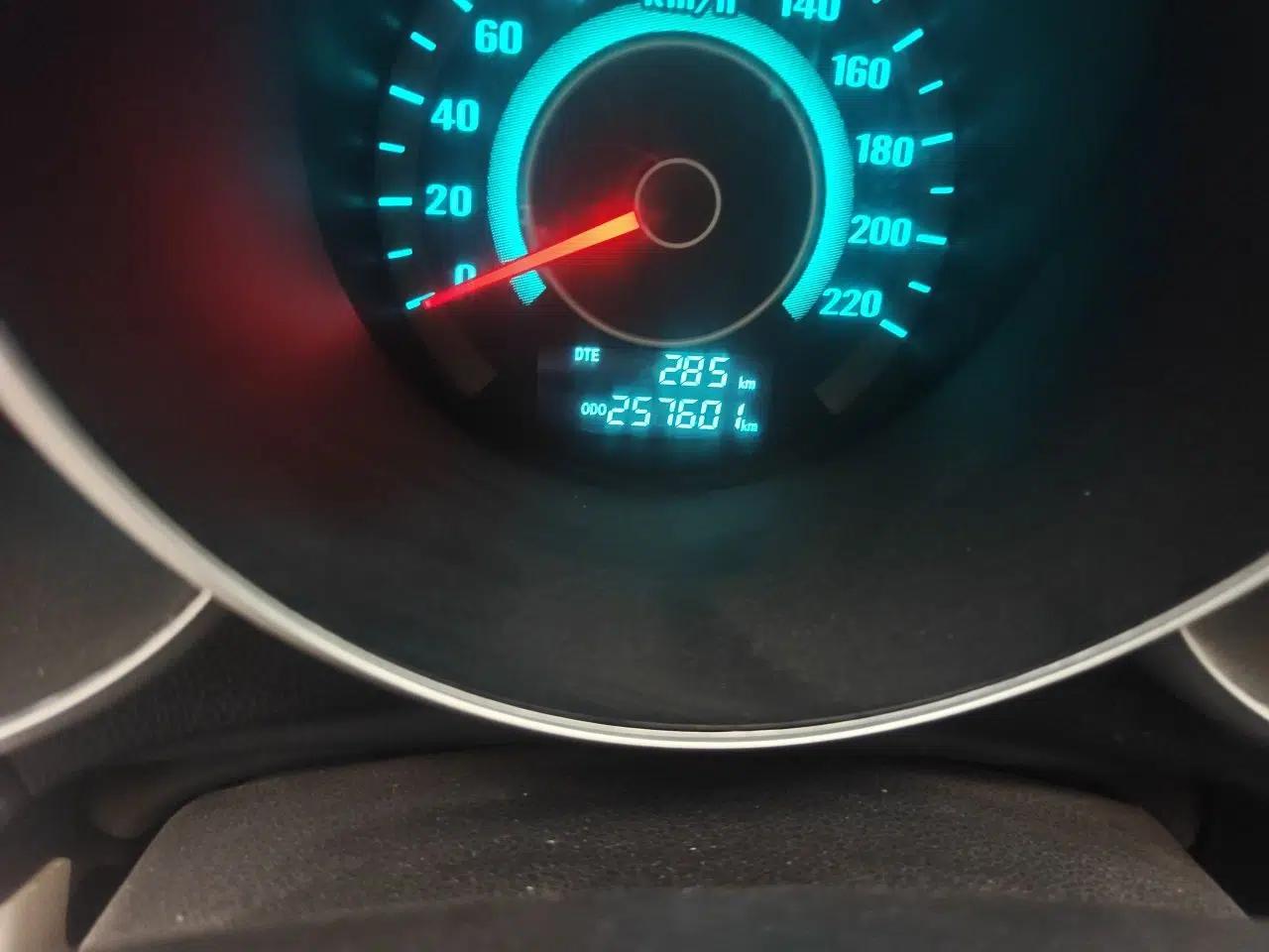 CHANGAN Eado 2013 1.6L Manual Elite Model China IV Standard — миниатюра 12