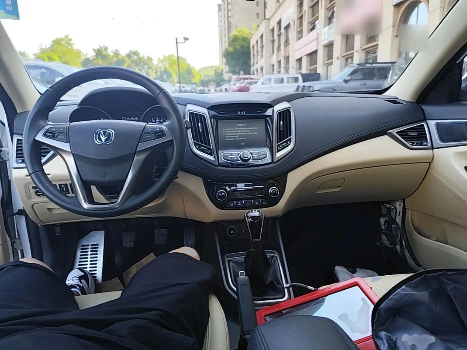 CHANGAN Eado 2016 1.6L Manual Fashion Edition — миниатюра 12