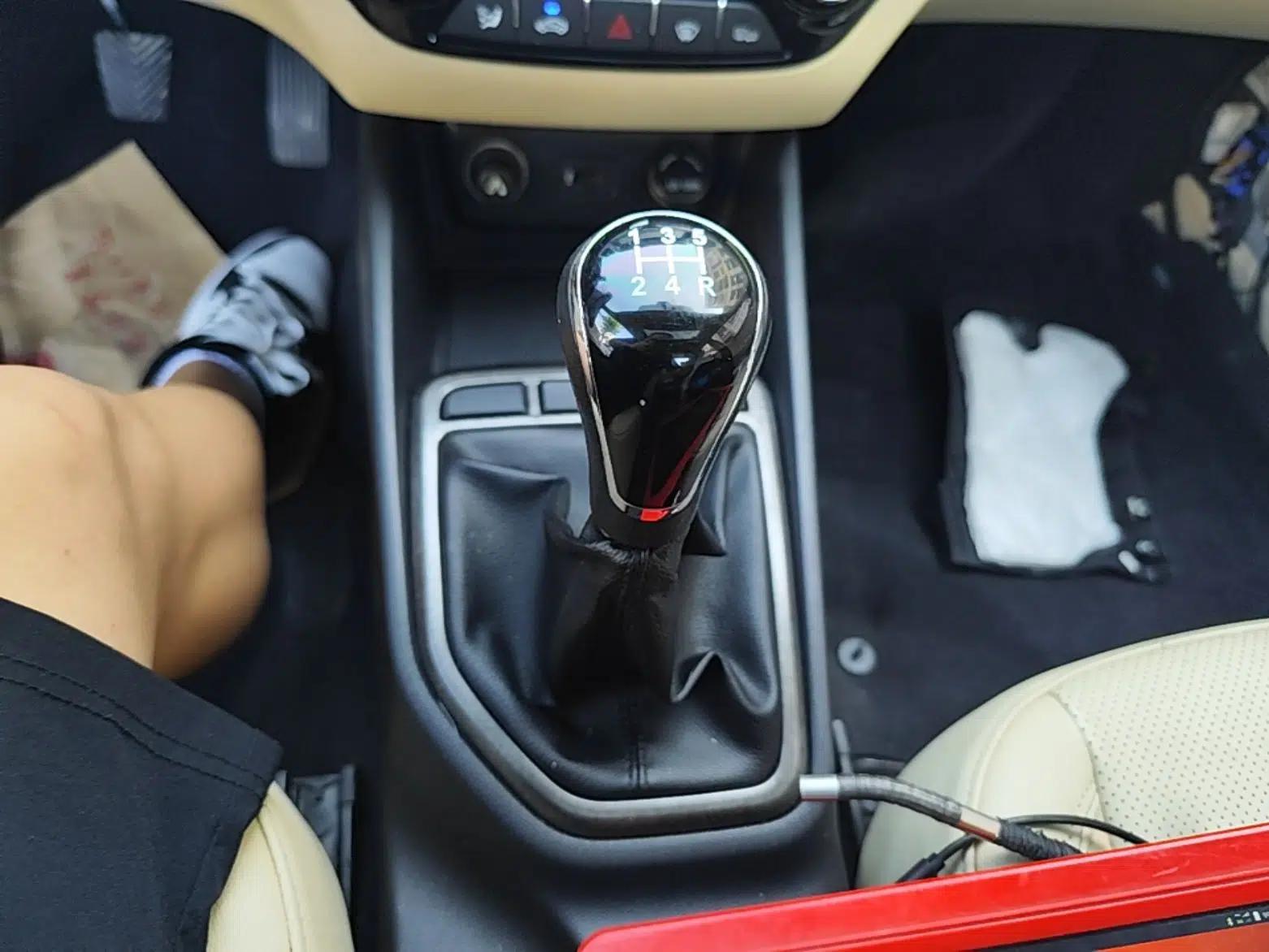 CHANGAN Eado 2016 1.6L Manual Fashion Edition — миниатюра 16