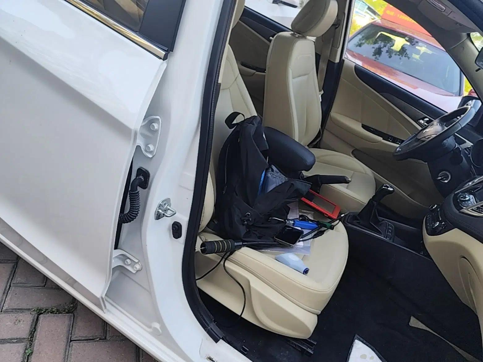 CHANGAN Eado 2016 1.6L Manual Fashion Edition — миниатюра 19