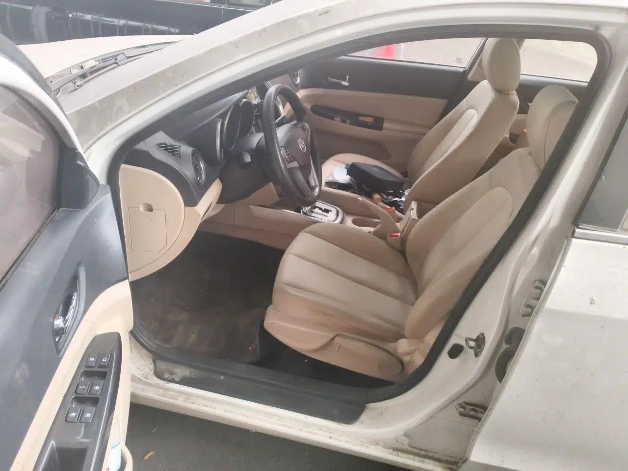 CHANGAN Eado 2015 1.6L Automatic Luxury Model — миниатюра 16