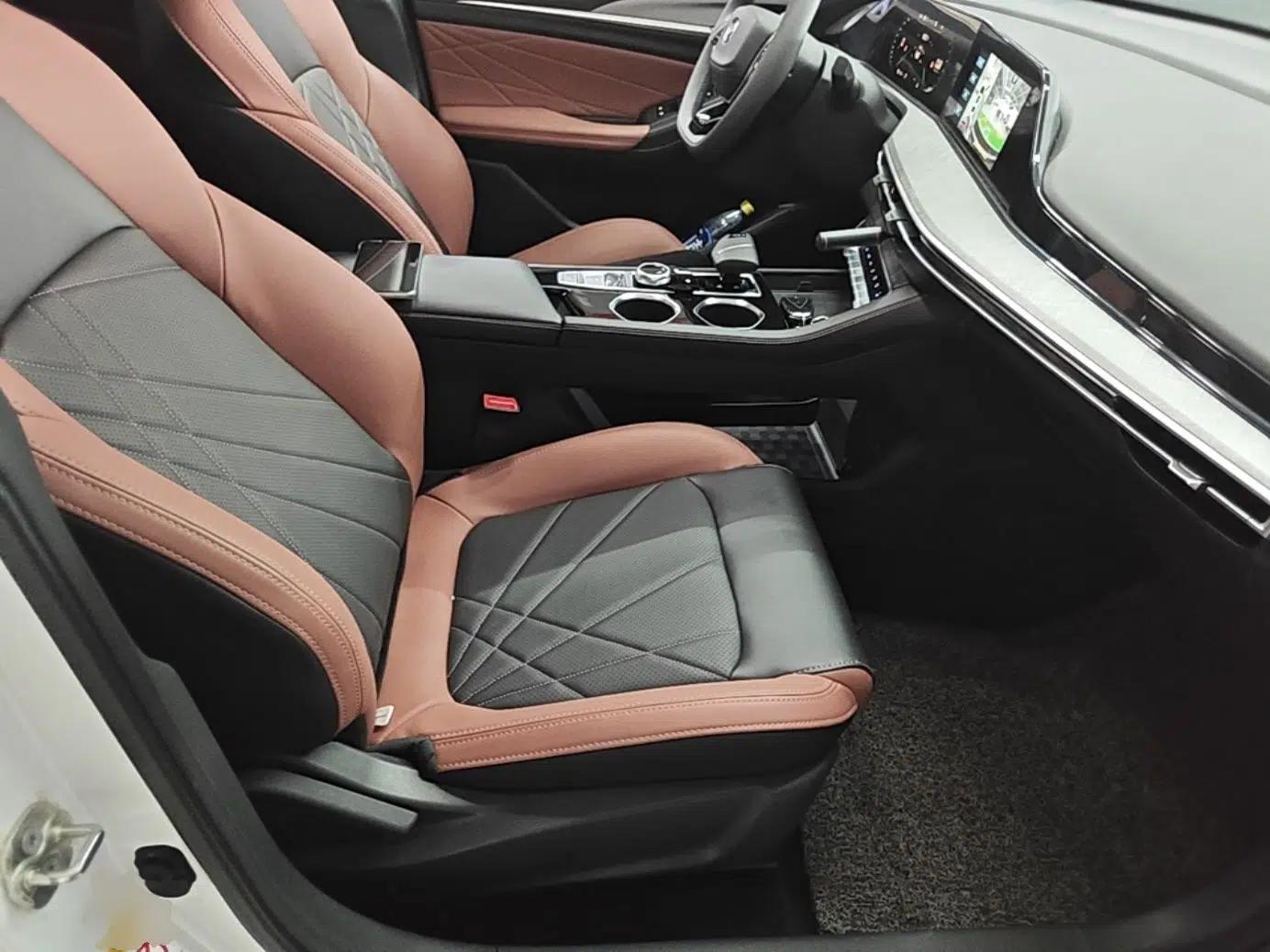 CHANGAN Eado 2022 PLUS Blue Whale NE 1.4T GDI DCT Prestige Edition — миниатюра 19