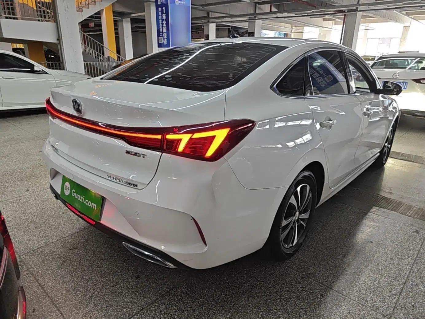 CHANGAN Eado 2022 PLUS Blue Whale NE 1.4T GDI DCT Prestige Edition — миниатюра 6