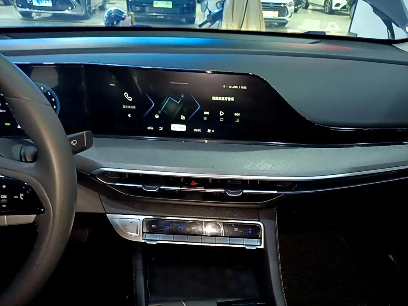 CHANGAN Eado 2023 Changan Edition PLUS Blue Whale NE 1.4T GDI DCT Prestige Version — миниатюра 15