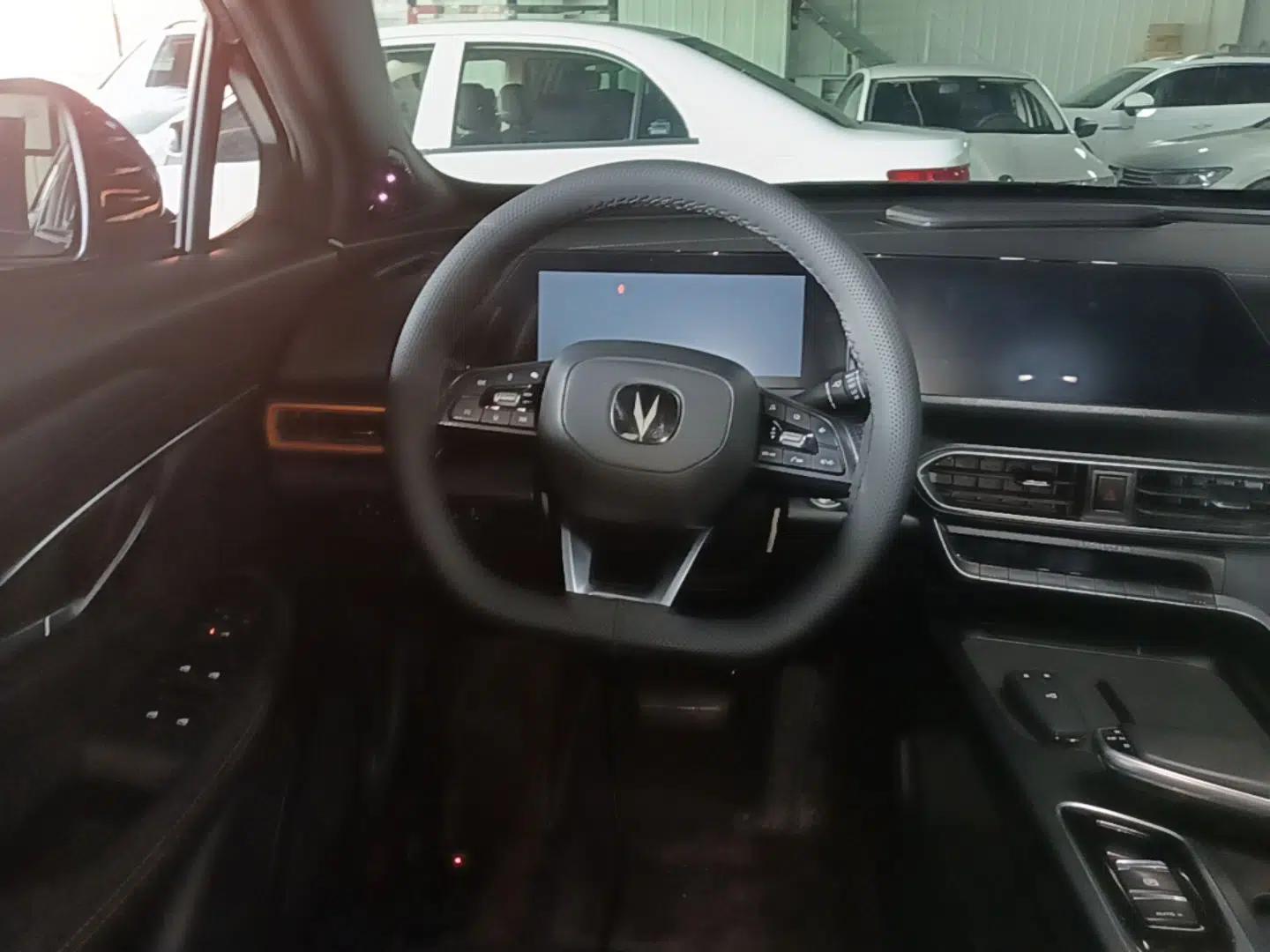 CHANGAN UNI-T 2022 1.5T Prestige Version — миниатюра 18