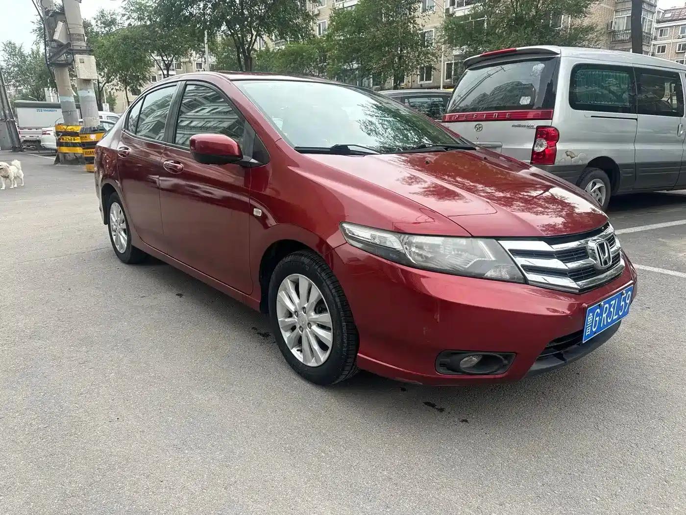 Honda City Classic 2012 1.5L Automatic Elite Edition — миниатюра 3