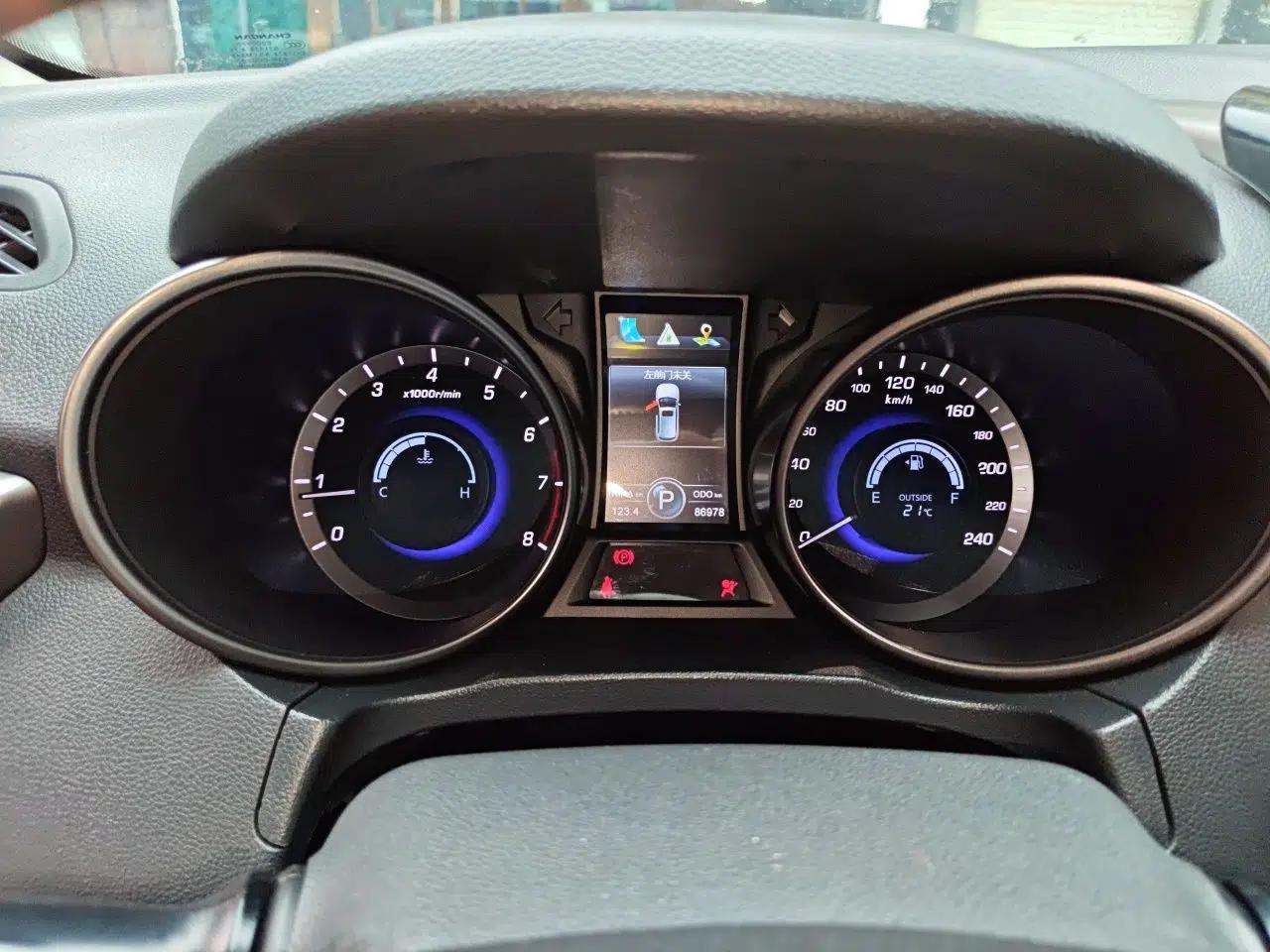 CHANGAN CS75 2016 1.8T Automatic Elite Model China V Standard — миниатюра 11