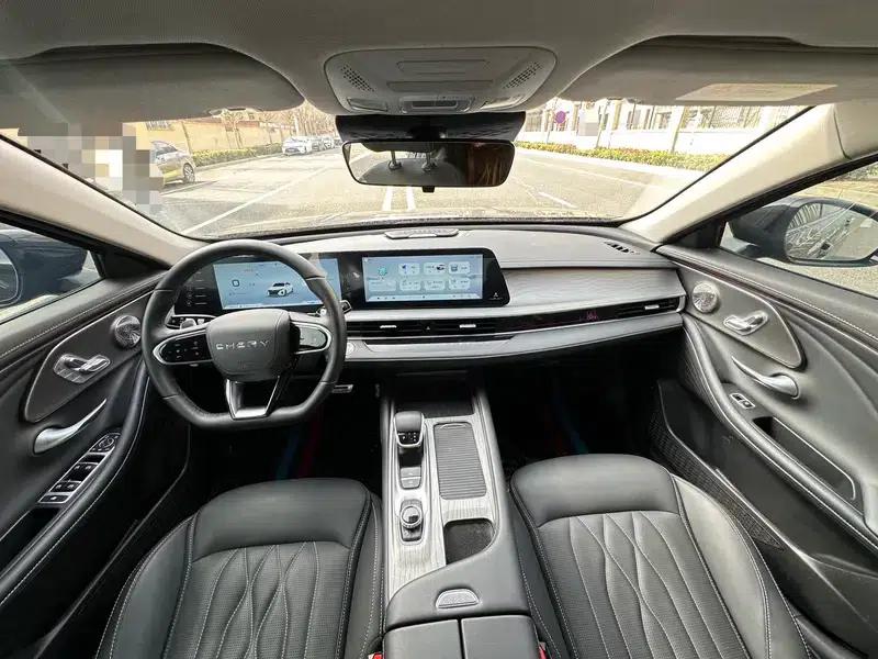 Chery Arrizo 8 2025 2.0T AT Royal+ — миниатюра 6