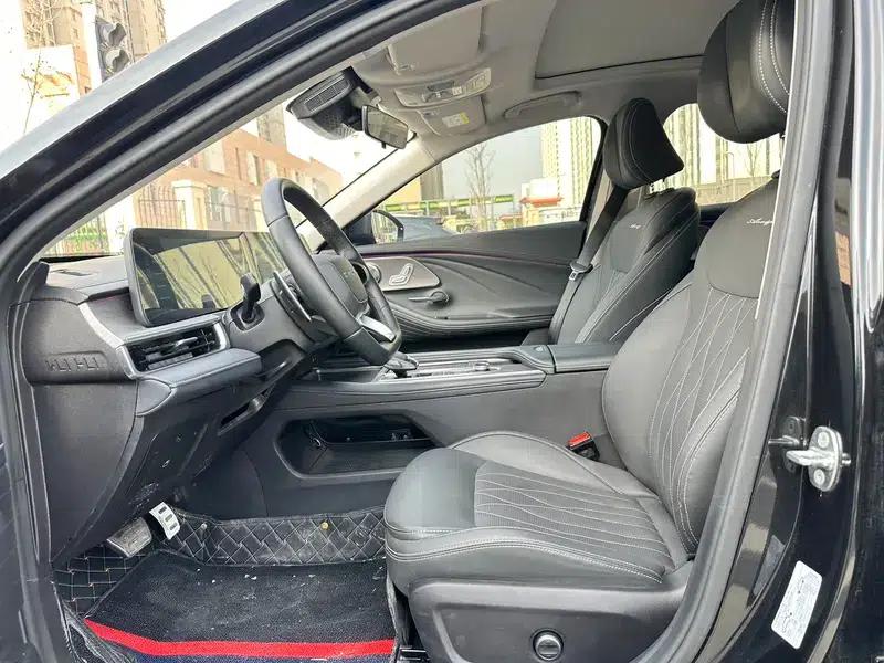 Chery Arrizo 8 2025 2.0T AT Royal+ — миниатюра 8