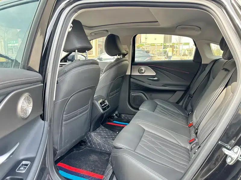 Chery Arrizo 8 2025 2.0T AT Royal+ — миниатюра 9