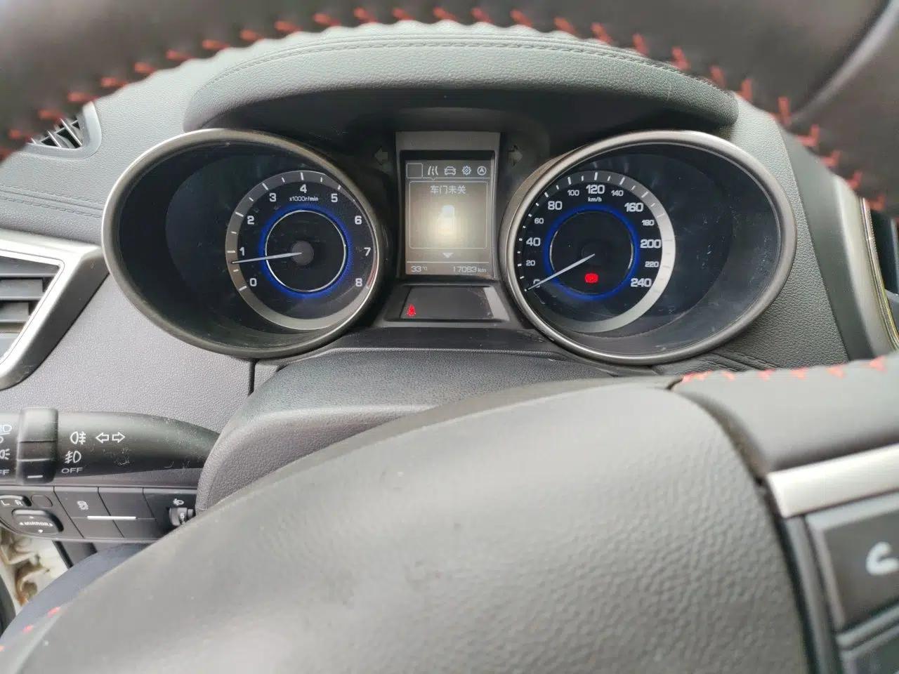 CHANGAN CS35 2017 1.6L Manual Luxury Model — миниатюра 11