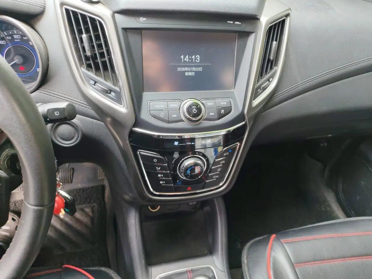 CHANGAN CS35 2017 1.6L Manual Luxury Model — миниатюра 13