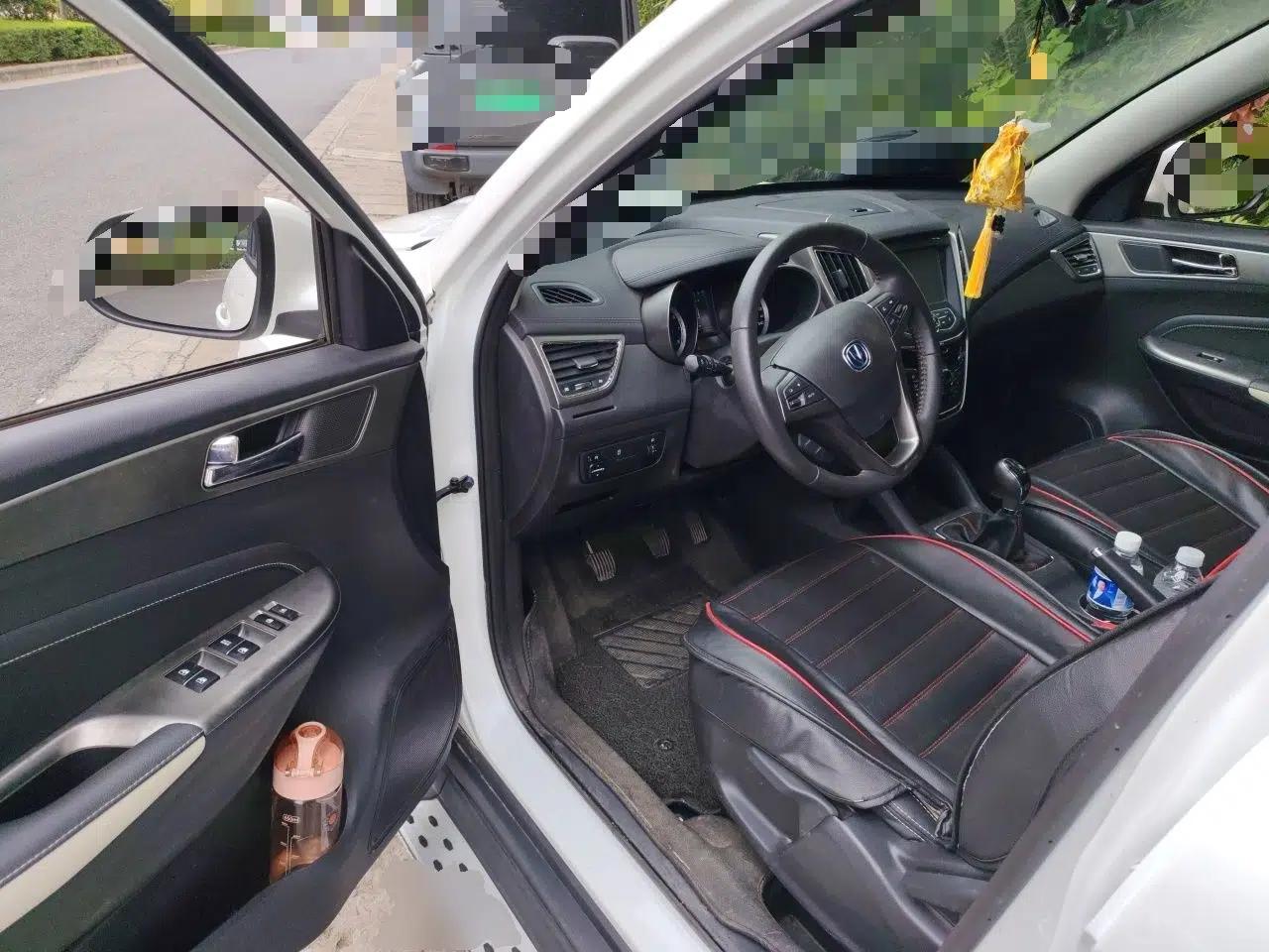 CHANGAN CS35 2017 1.6L Manual Luxury Model — миниатюра 16