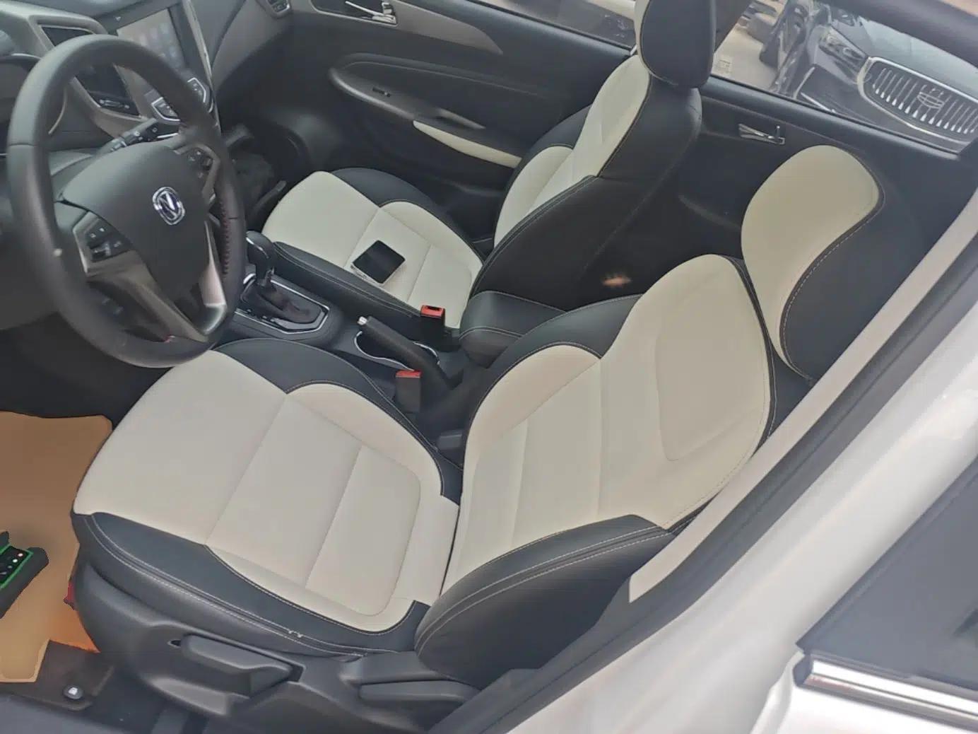 CHANGAN CS35 2017 1.6L Automatic Luxury Model — миниатюра 17