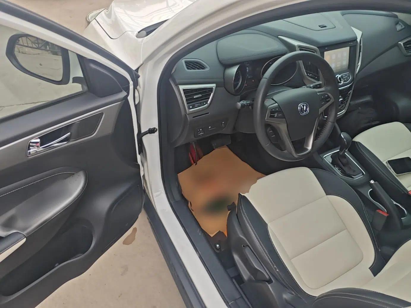 CHANGAN CS35 2017 1.6L Automatic Luxury Model — миниатюра 18