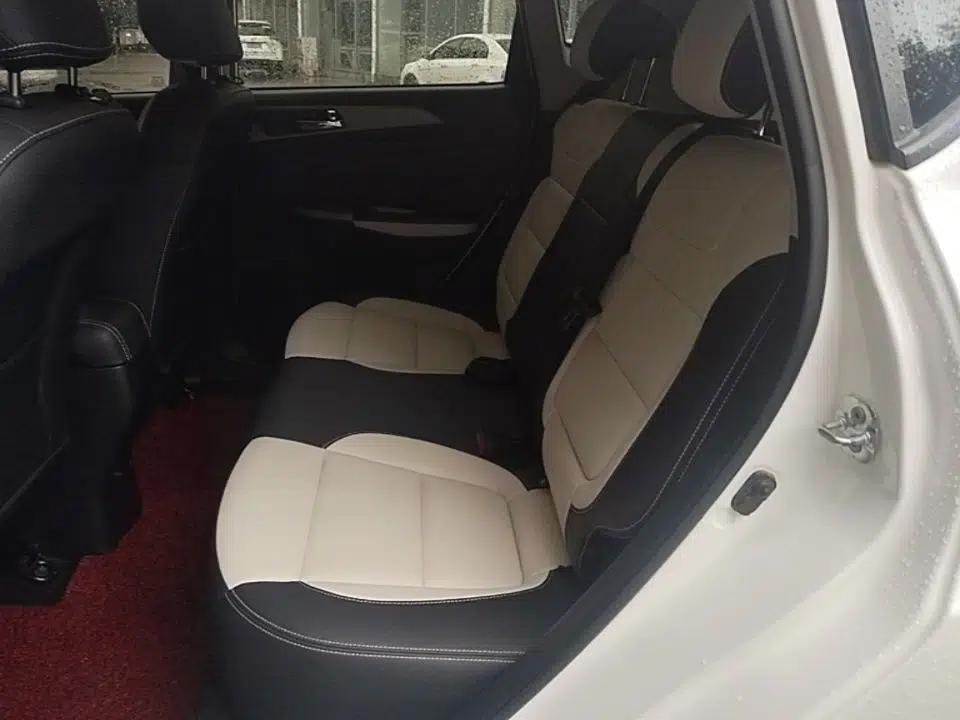 CHANGAN CS35 2017 1.6L Manual Luxury Model — миниатюра 25