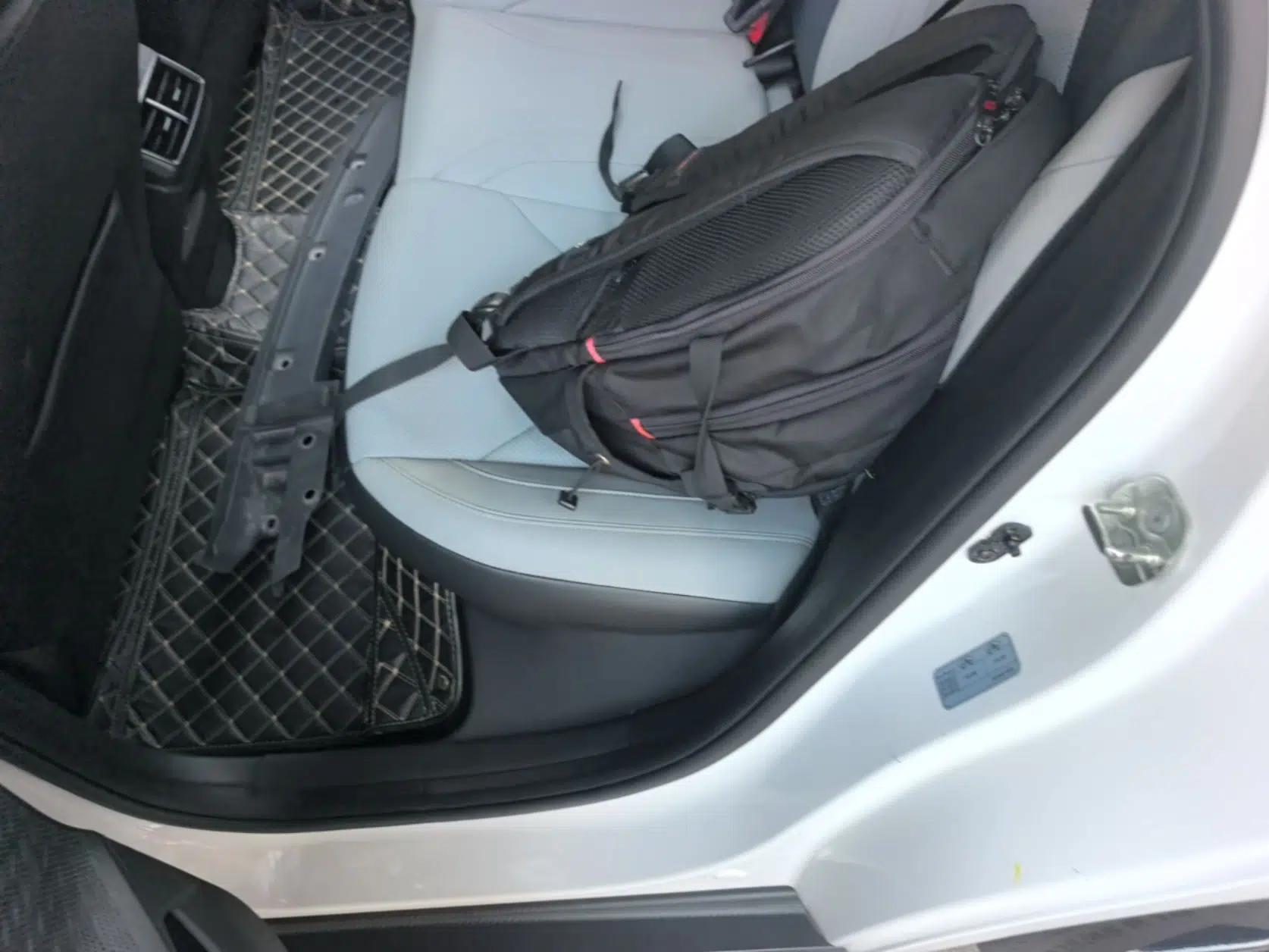 CHANGAN UNI-V iDD 2023 ZhiDian iDD 1.5T 113km Smart & Fun Version — миниатюра 20