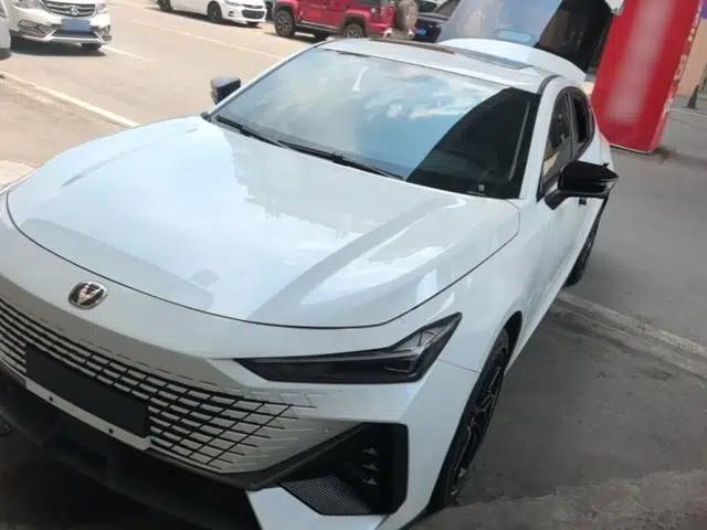CHANGAN UNI-V iDD 2023 ZhiDian iDD 1.5T 113km Smart & Fun Version