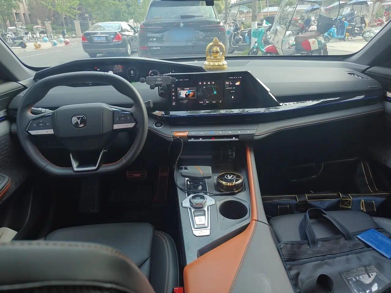 CHANGAN UNI-V iDD 2023 ZhiDian iDD 1.5T 113km ZhiKu Model — миниатюра 9