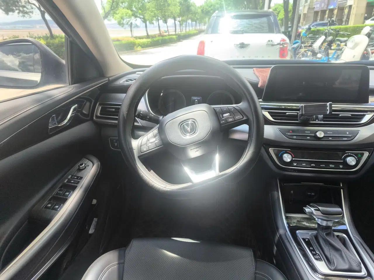 CHANGAN Ruicheng CC 2021 Blue Whale Edition 1.5T DCT Luxury Model — миниатюра 10