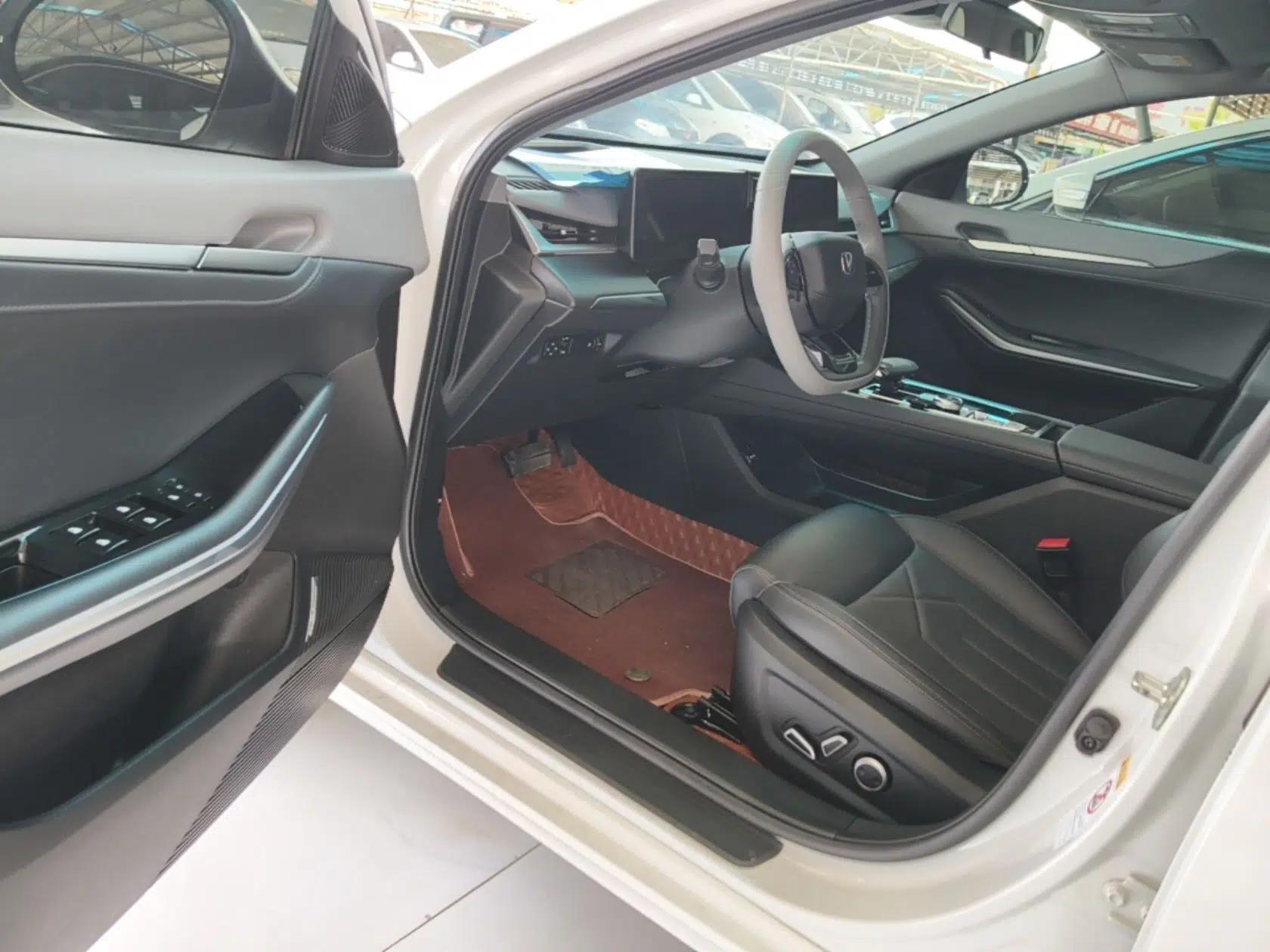 CHANGAN Ruicheng PLUS 2023 1.5T DCT Navigation Edition — миниатюра 26