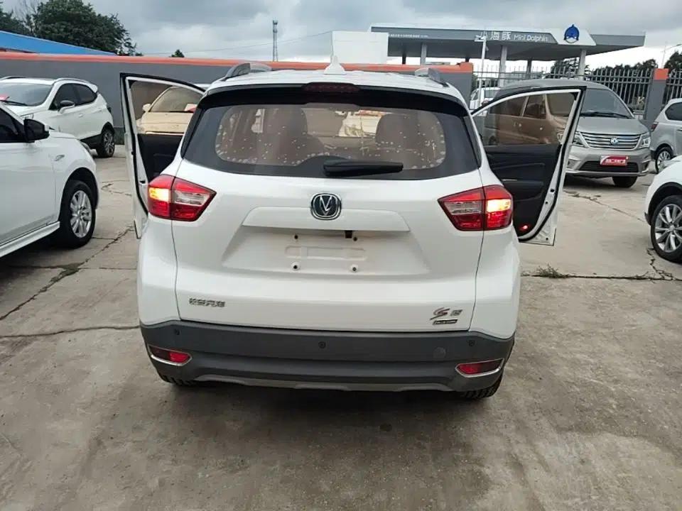 CHANGAN CS15 2016 1.5L Automatic Fashion Edition — миниатюра 5