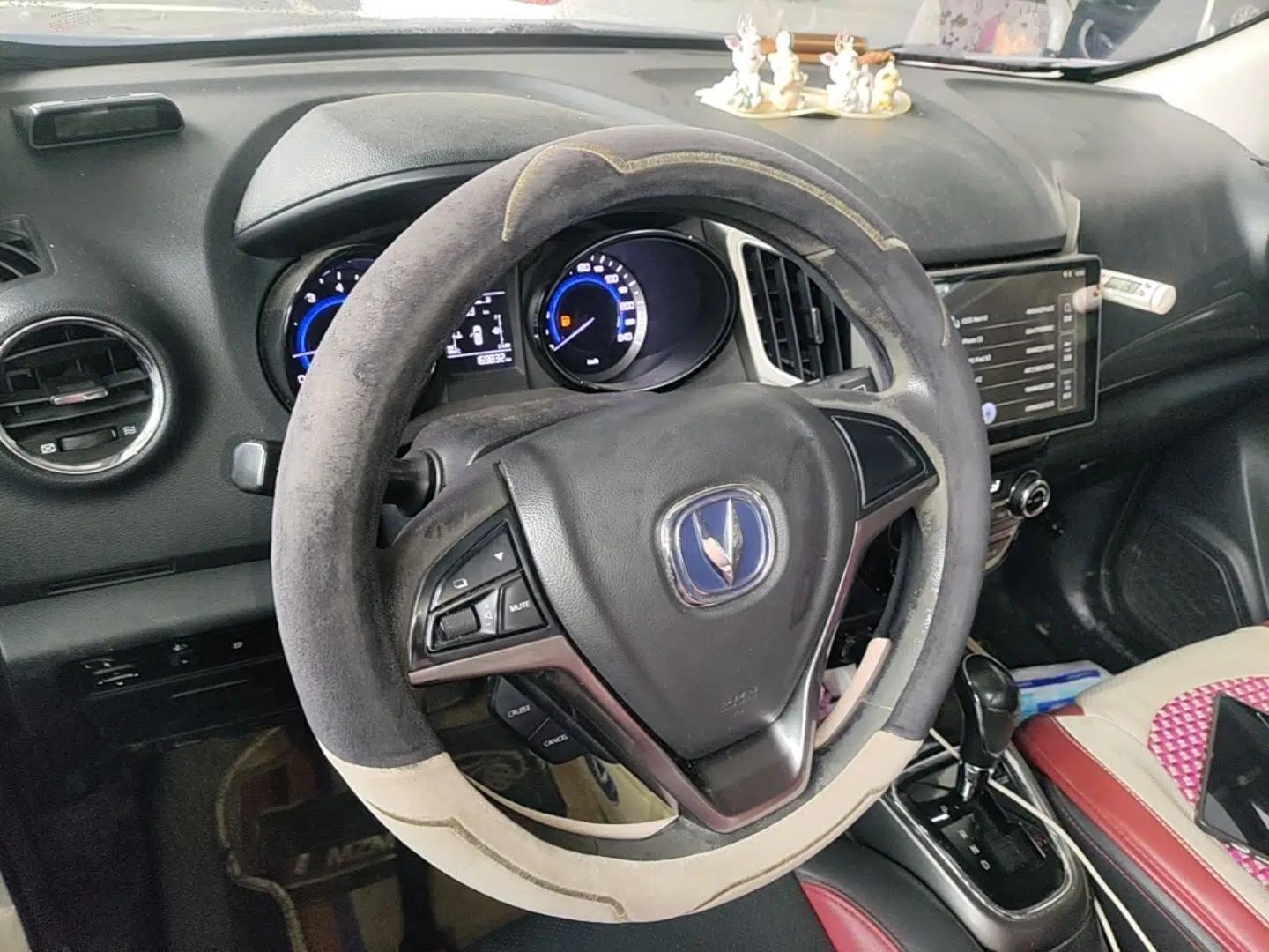 CHANGAN CS15 2016 1.5L Automatic Fashion Edition — миниатюра 18