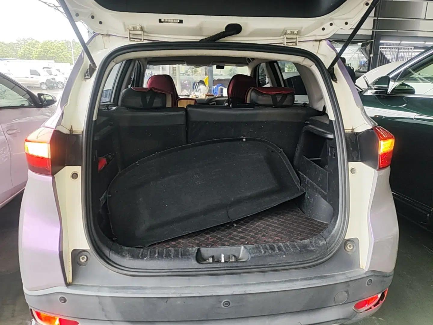CHANGAN CS15 2016 1.5L Automatic Fashion Edition — миниатюра 27