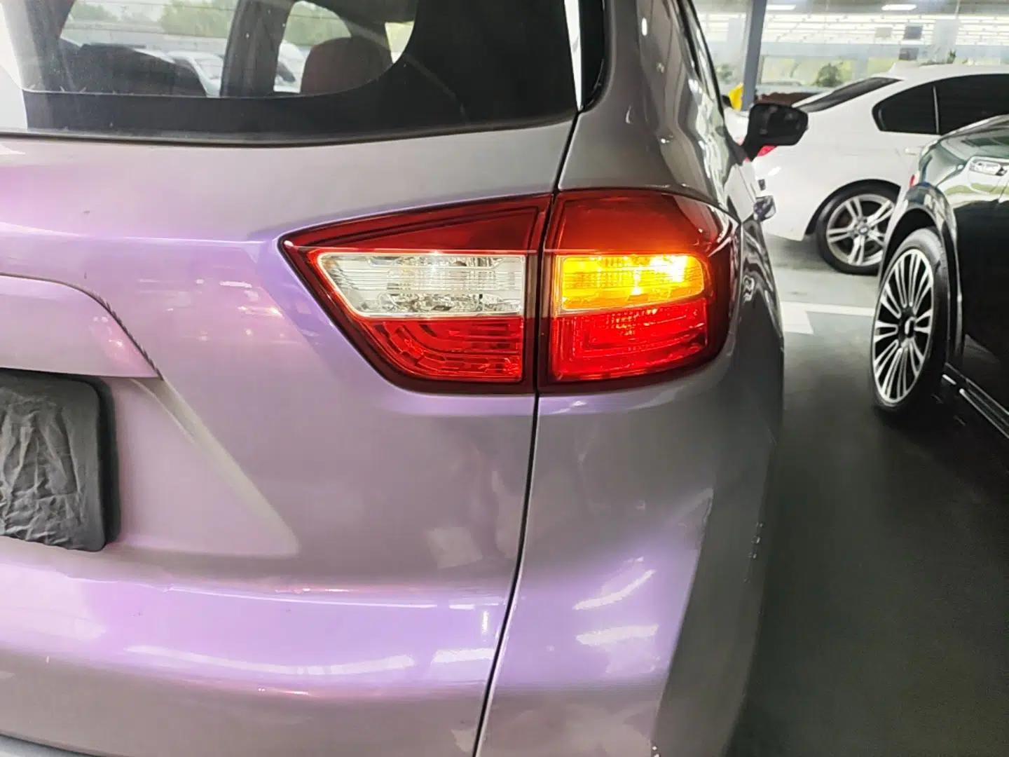 CHANGAN CS15 2016 1.5L Automatic Fashion Edition — миниатюра 9