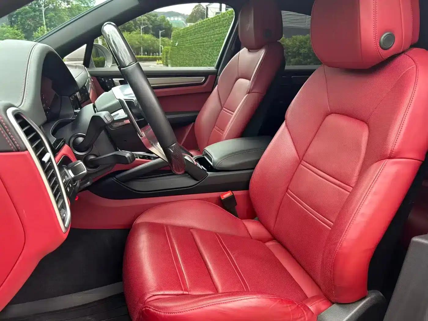 2023 Cayenne Coupé 3.0T Platinum Edition — миниатюра 6