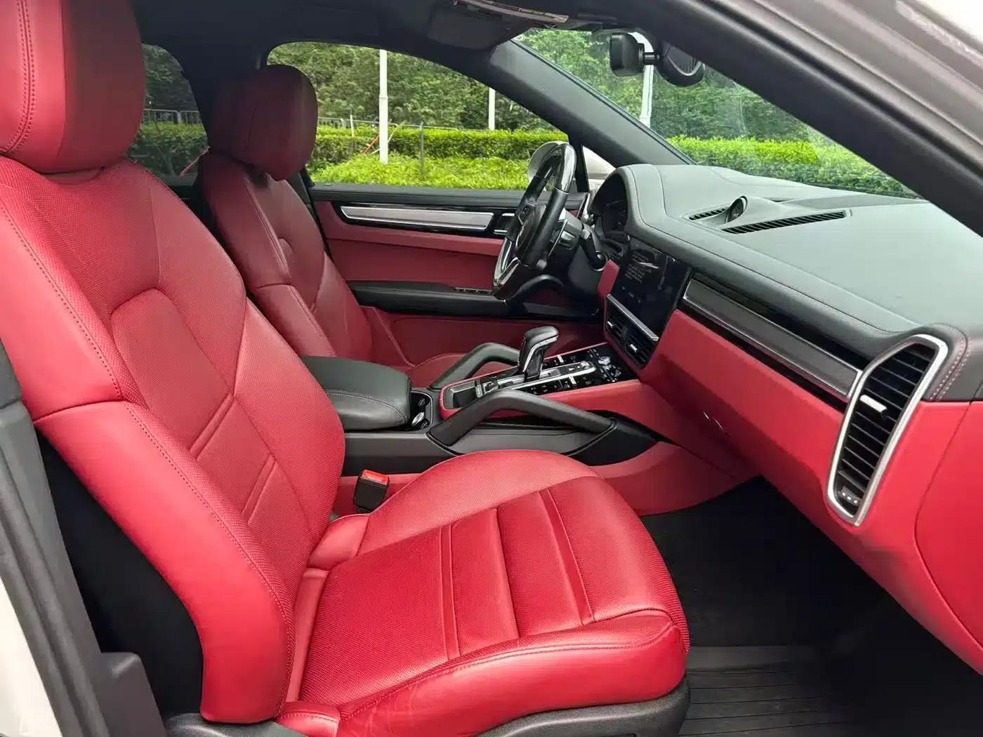 2023 Cayenne Coupé 3.0T Platinum Edition — миниатюра 8