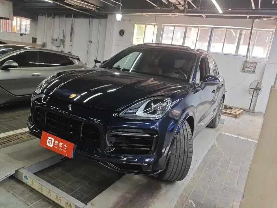 2022 Cayenne 3.0T Platinum Edition — миниатюра 1