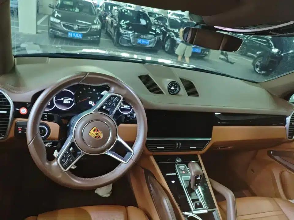 2022 Cayenne 3.0T Platinum Edition — миниатюра 3