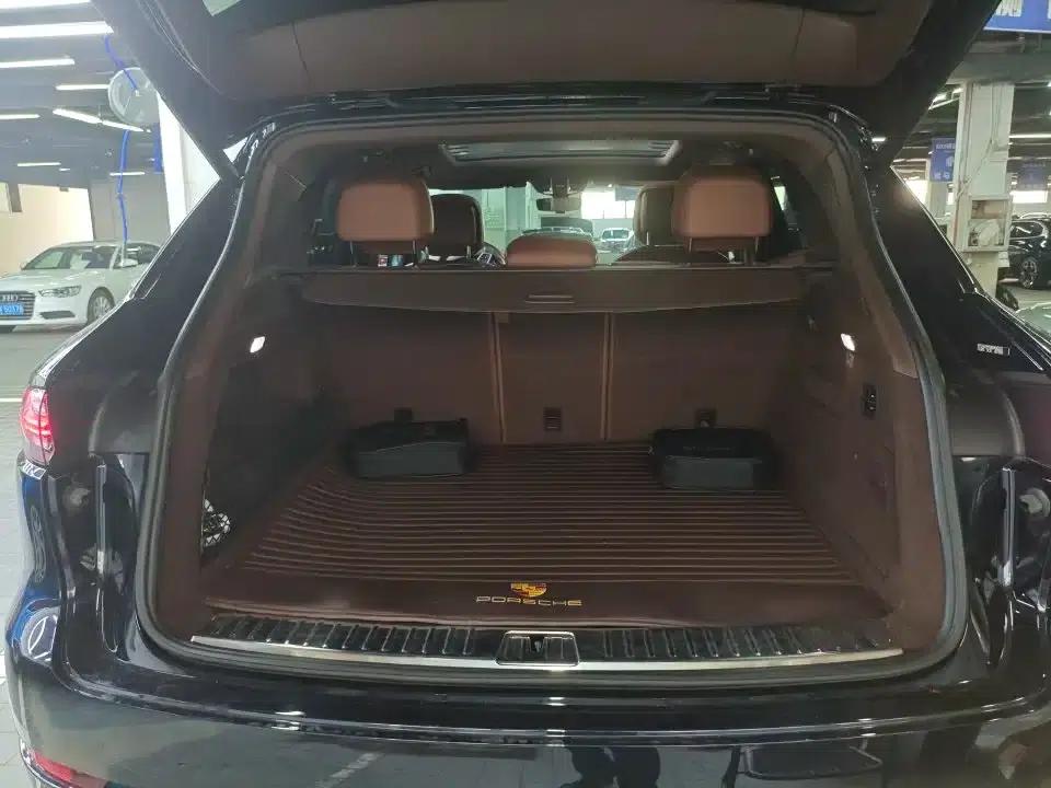 2022 Cayenne 3.0T Platinum Edition — миниатюра 9