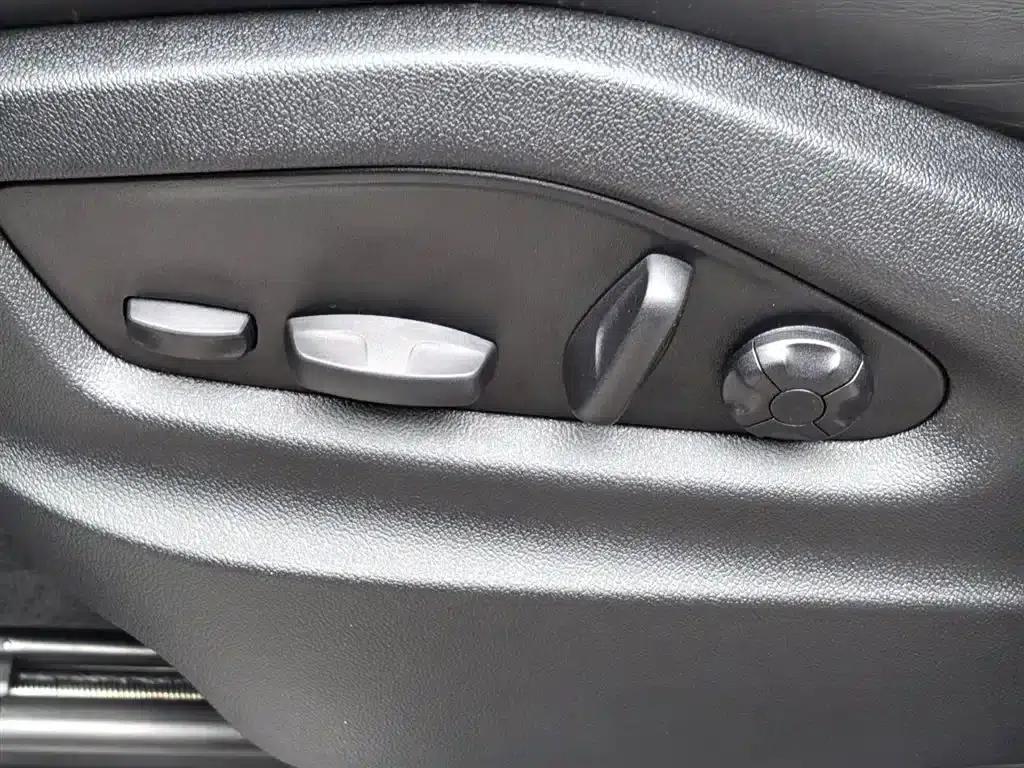 2025 Cayenne 3.0T Dream Edition — миниатюра 31