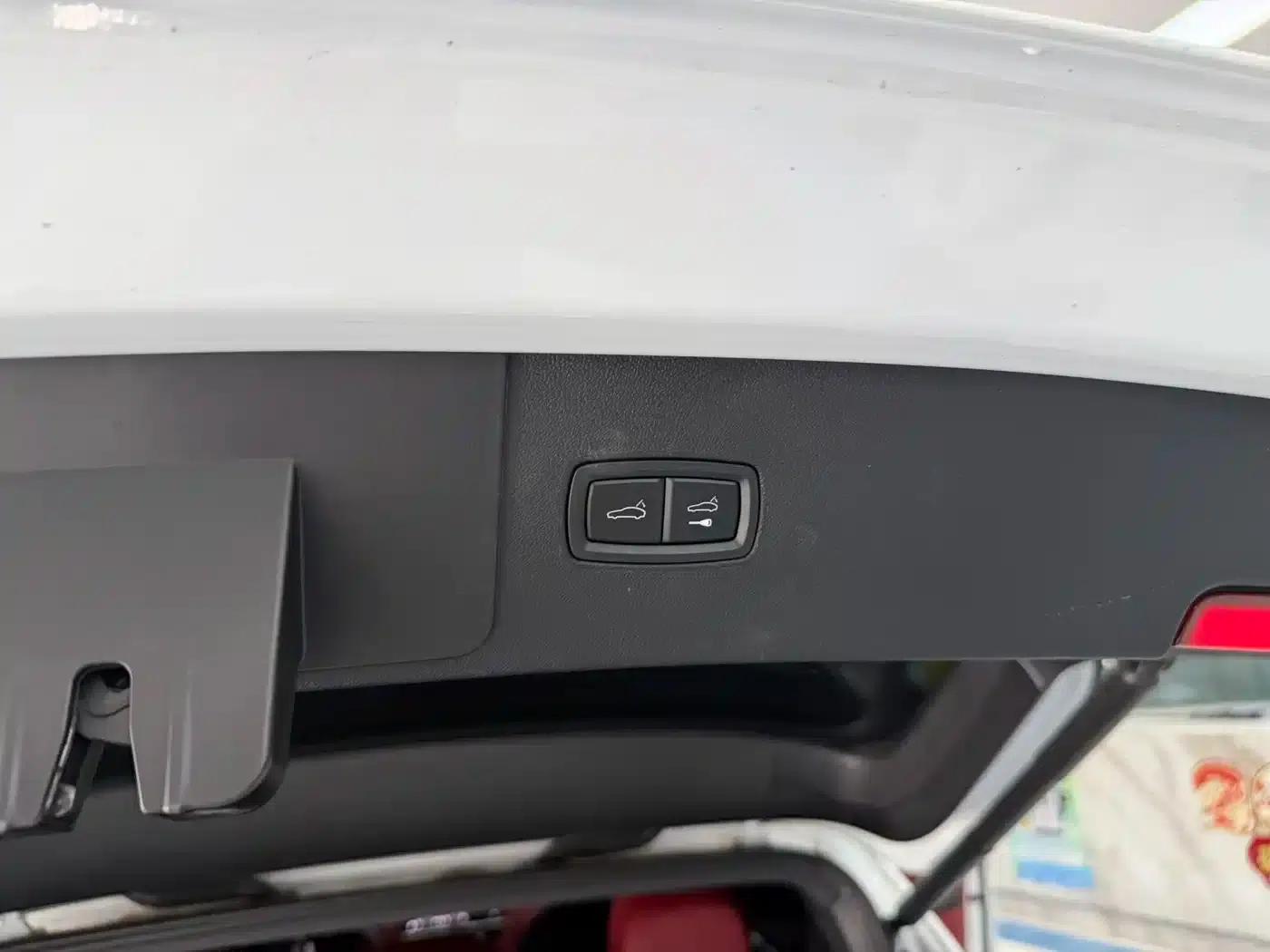 2023 Cayenne 3.0T Platinum Edition — миниатюра 18