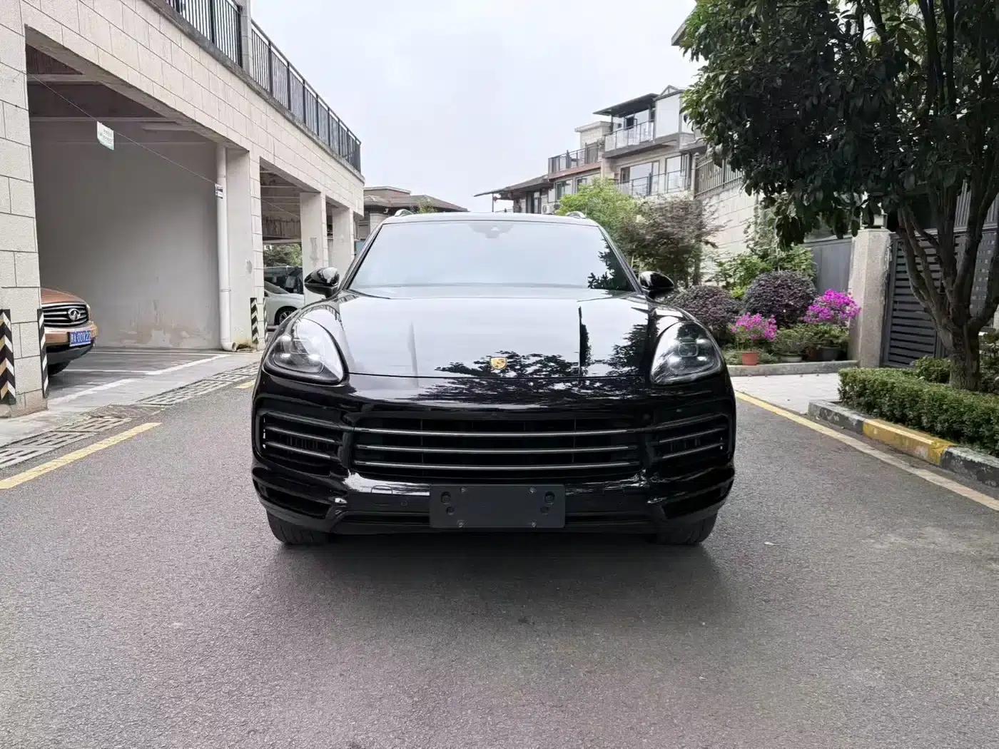 Cayenne 2019 Cayenne 3.0T — миниатюра 1