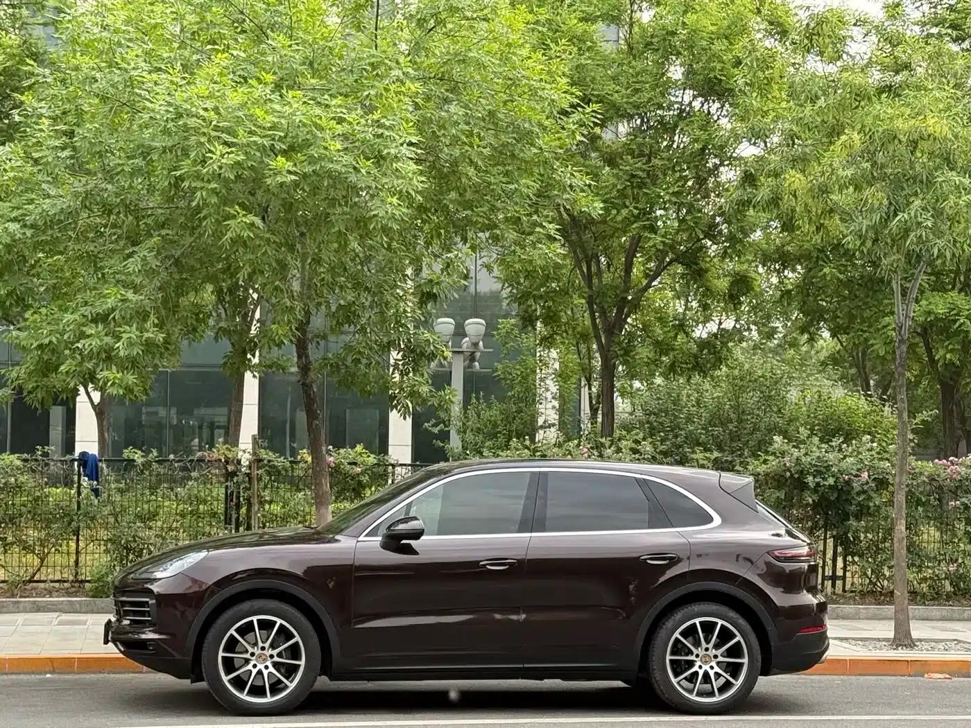 Cayenne 2019 Cayenne 3.0T — миниатюра 2