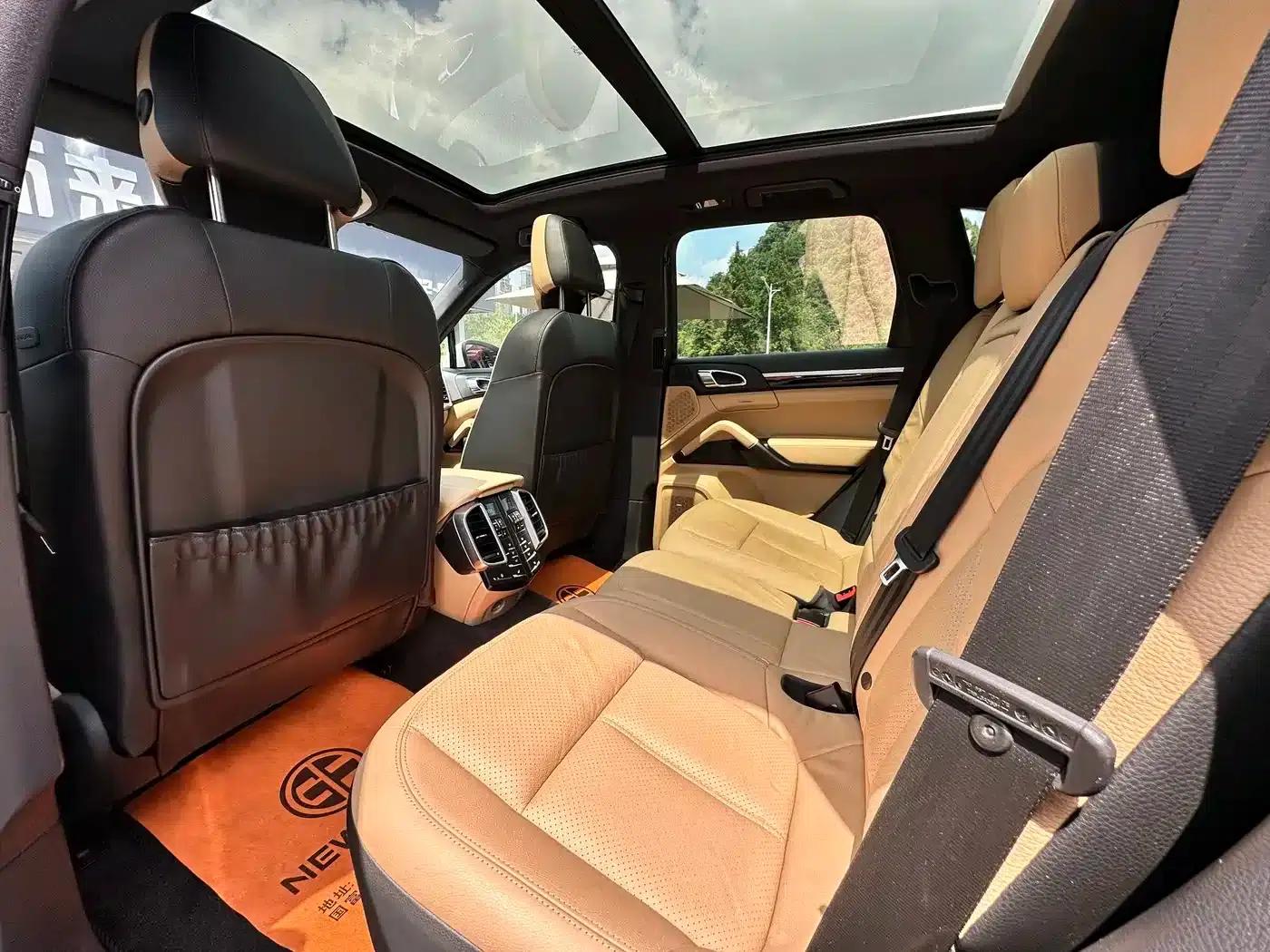 Cayenne 2014 Cayenne Platinum Edition 3.0T — миниатюра 10