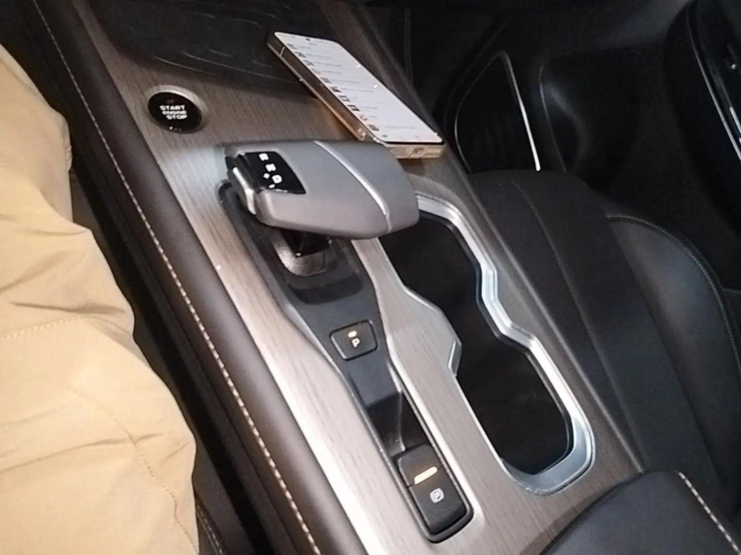CHANGAN X7 PLUS 2024 1.5T Automatic Prestige 7-Seater — миниатюра 16