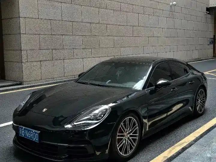 2017 Panamera 3.0T — миниатюра 1