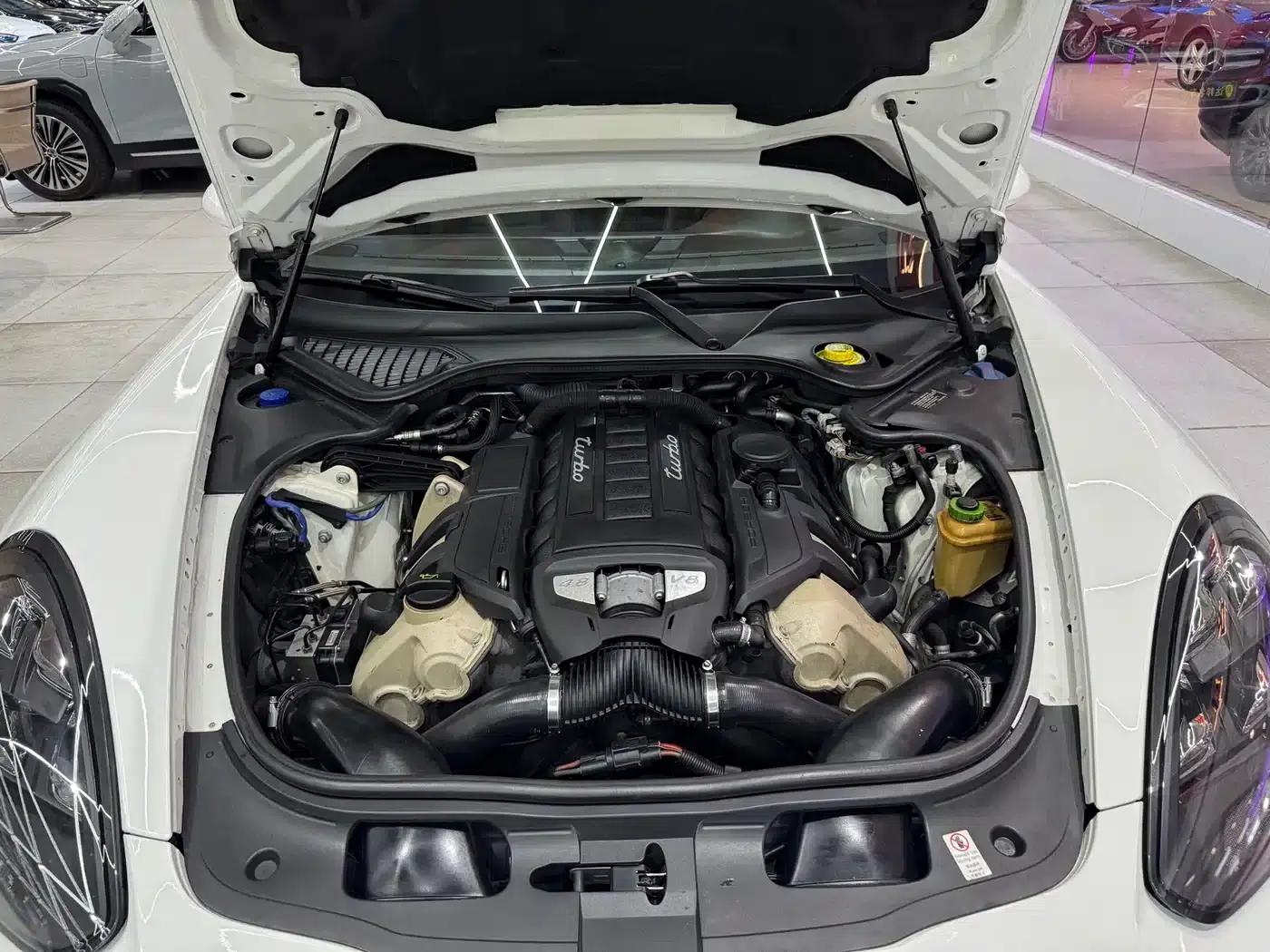 Panamera 2010 Panamera Turbo 4.8T — миниатюра 14