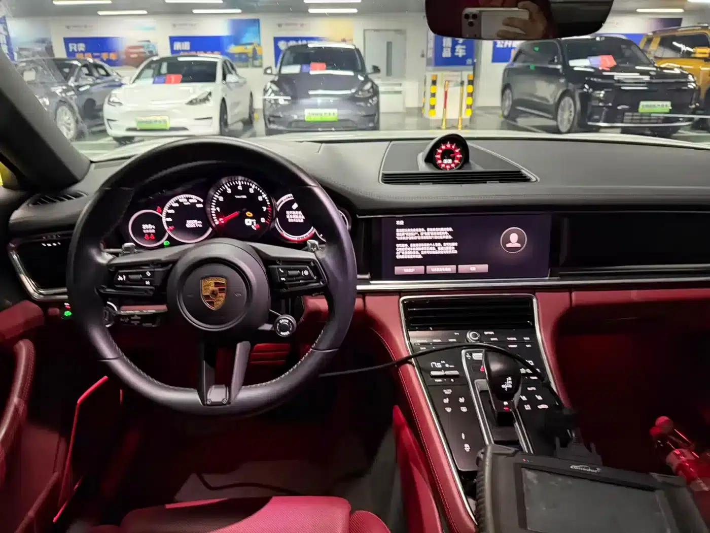 2022 Panamera Executive Long Wheelbase Platinum Edition 2.9T — миниатюра 4