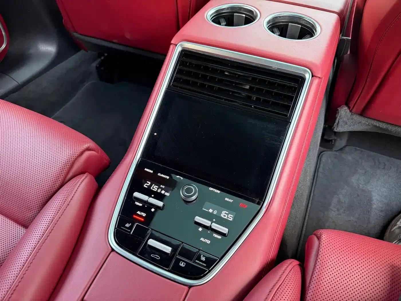 2017 Panamera Executive Long Wheelbase 3.0T — миниатюра 15