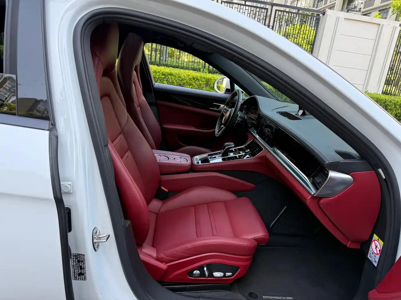 2017 Panamera Executive Long Wheelbase 3.0T — миниатюра 18