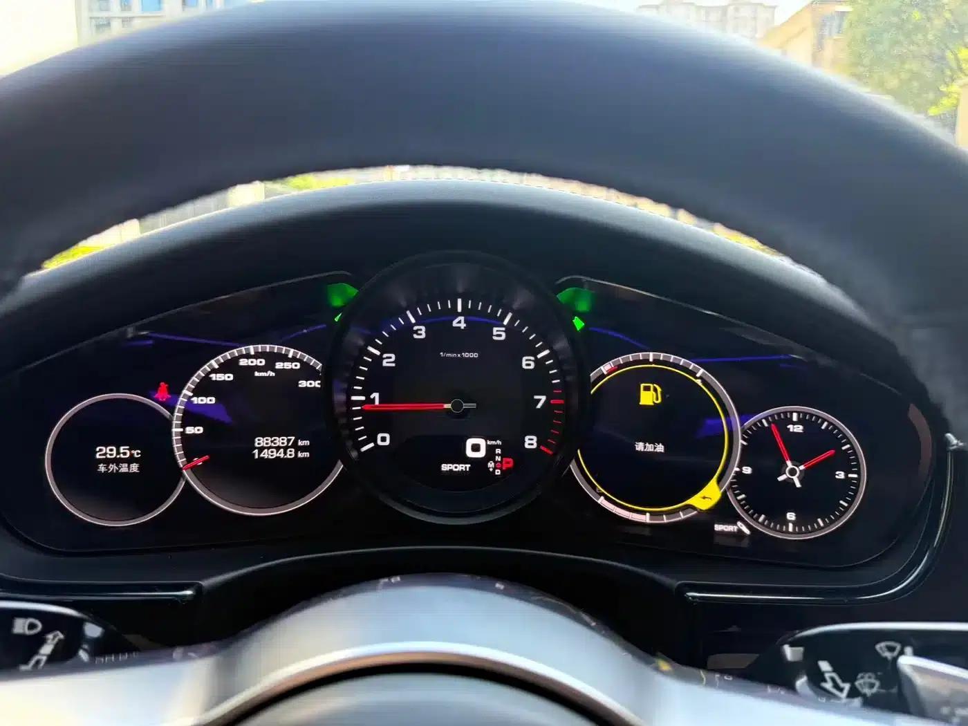 2017 Panamera Executive Long Wheelbase 3.0T — миниатюра 3