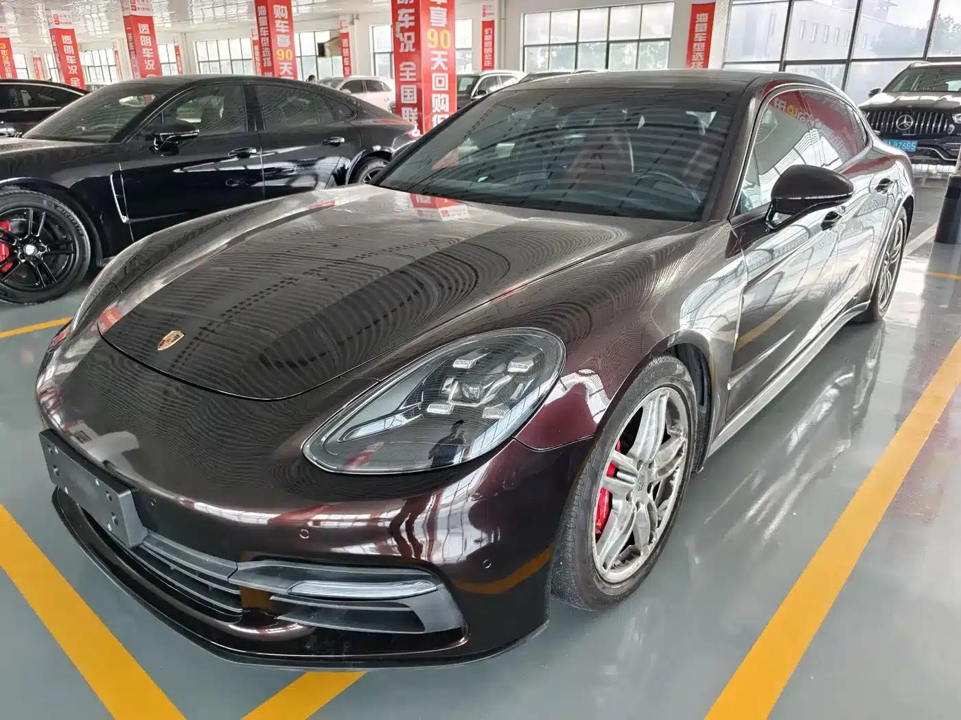 2017 Panamera 4 Executive Long Wheelbase 3.0T — миниатюра 1
