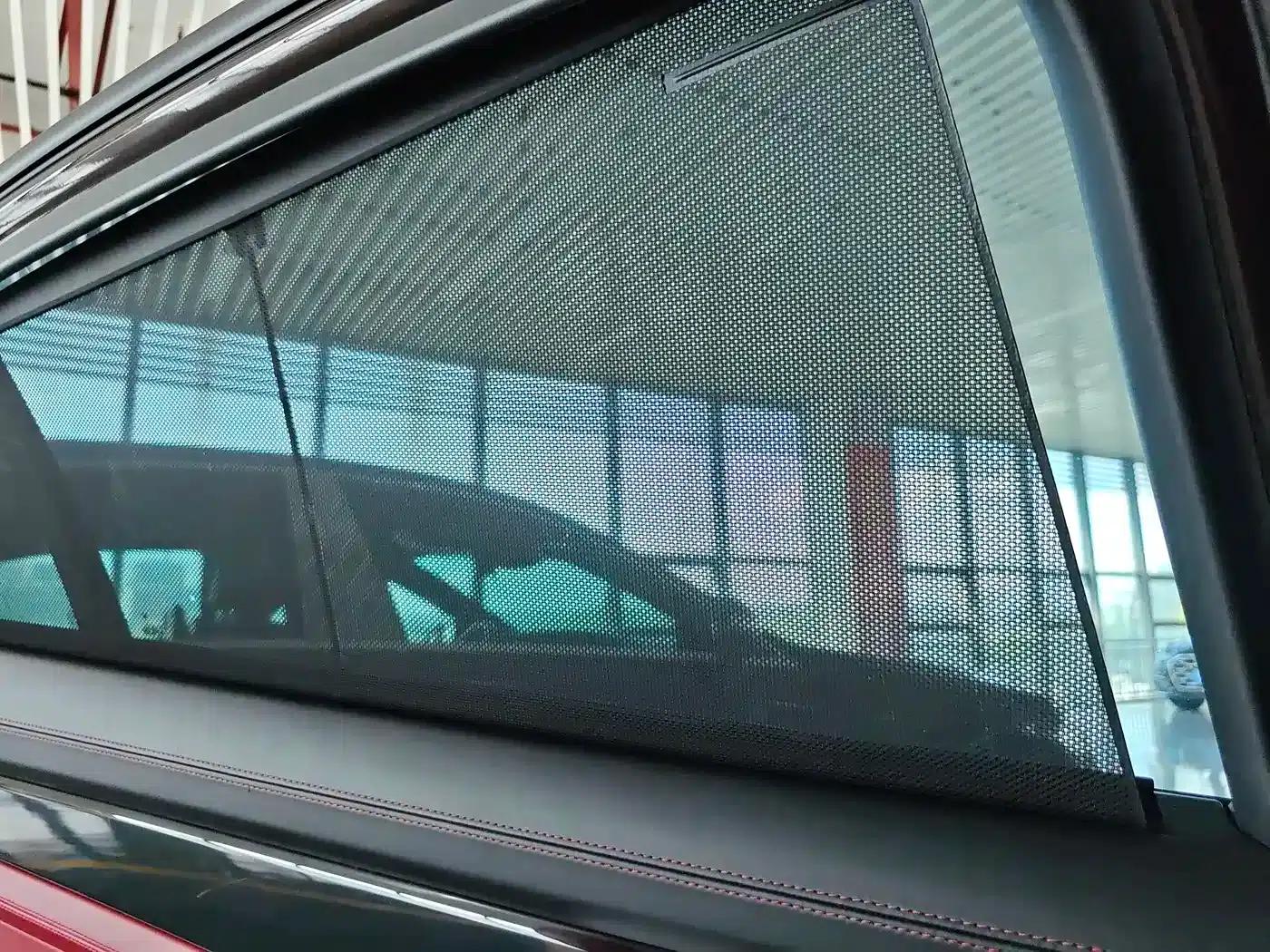 2017 Panamera 4 Executive Long Wheelbase 3.0T — миниатюра 19