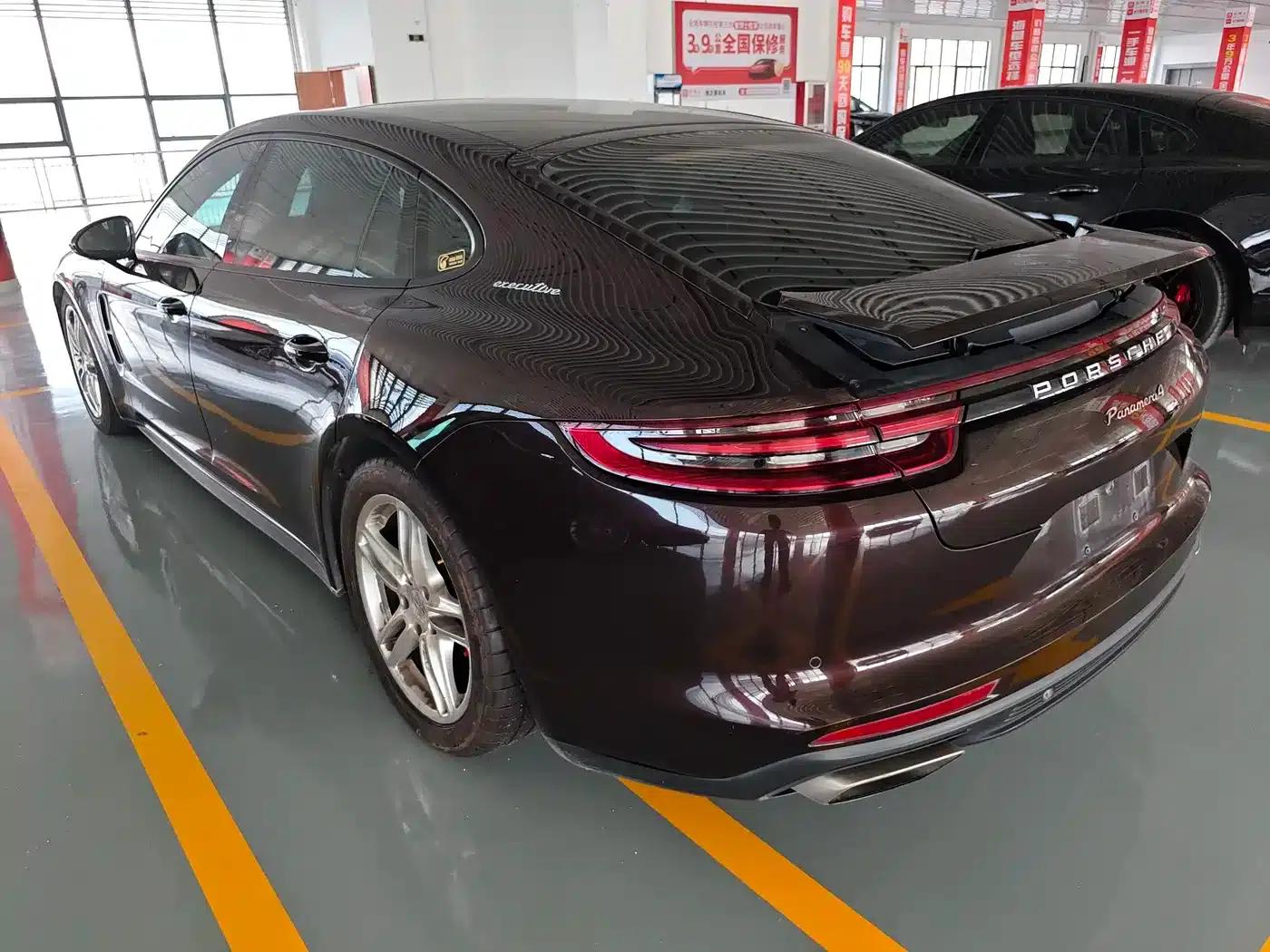 2017 Panamera 4 Executive Long Wheelbase 3.0T — миниатюра 20