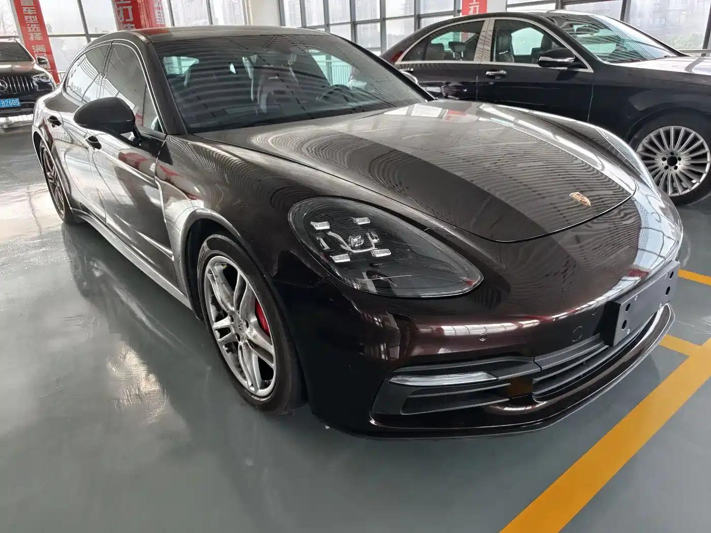2017 Panamera 4 Executive Long Wheelbase 3.0T — миниатюра 3